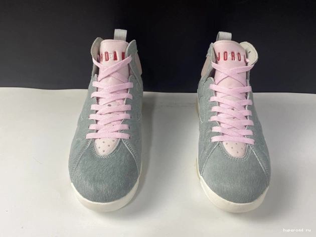 CT8528-002 Neutral 7 Air Retro Grey Jordan 0925
